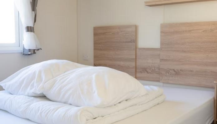 Master bedroom double bed in Comfort range
